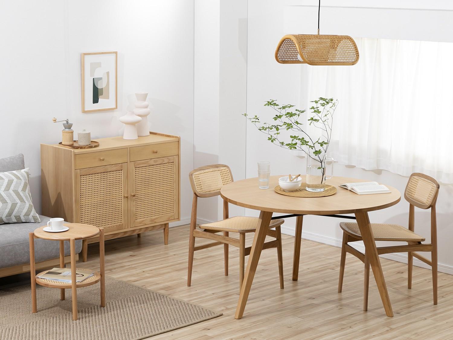 温かみのある部屋にするラタンの家具